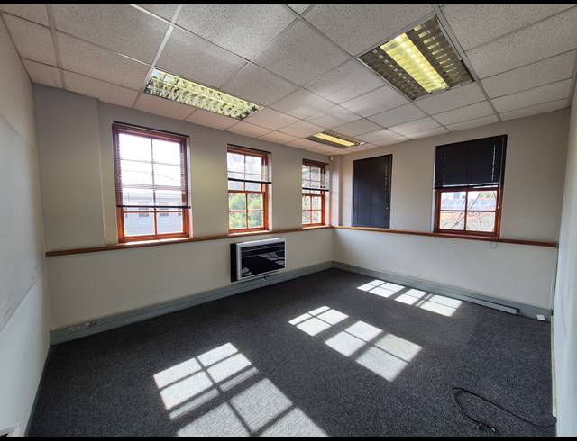 190M² OFFICE TO LET IN SANDTON CENTRAL